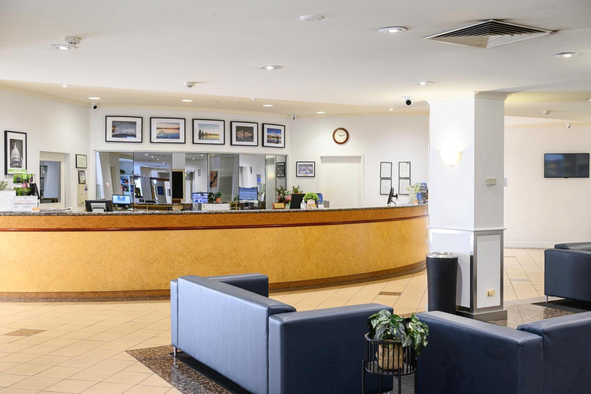 Comfort Inn & Suites Goodearth Perth Exteriör bild